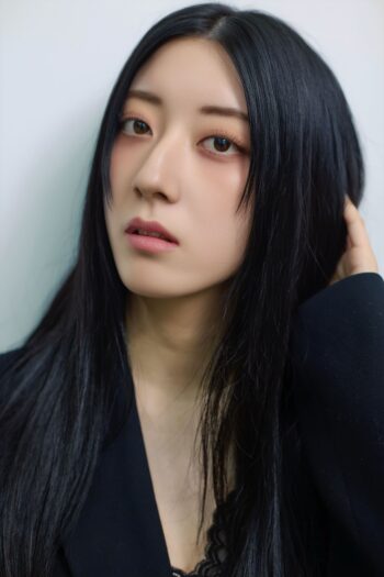 MANA MORI photo:SHAUN MANA MORI photo:SHAUN