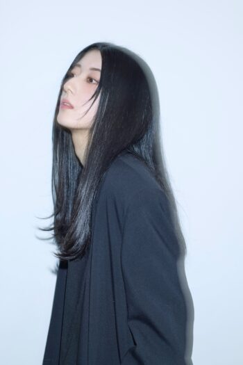 MANA MORI photo:SHAUN MANA MORI photo:SHAUN