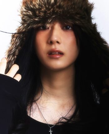 MANA MORI photo:Shuri Yamada MANA MORI photo:Shuri Yamada